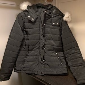 Forever 21 Black Winter Coat With Detachable Faux Fur Trim